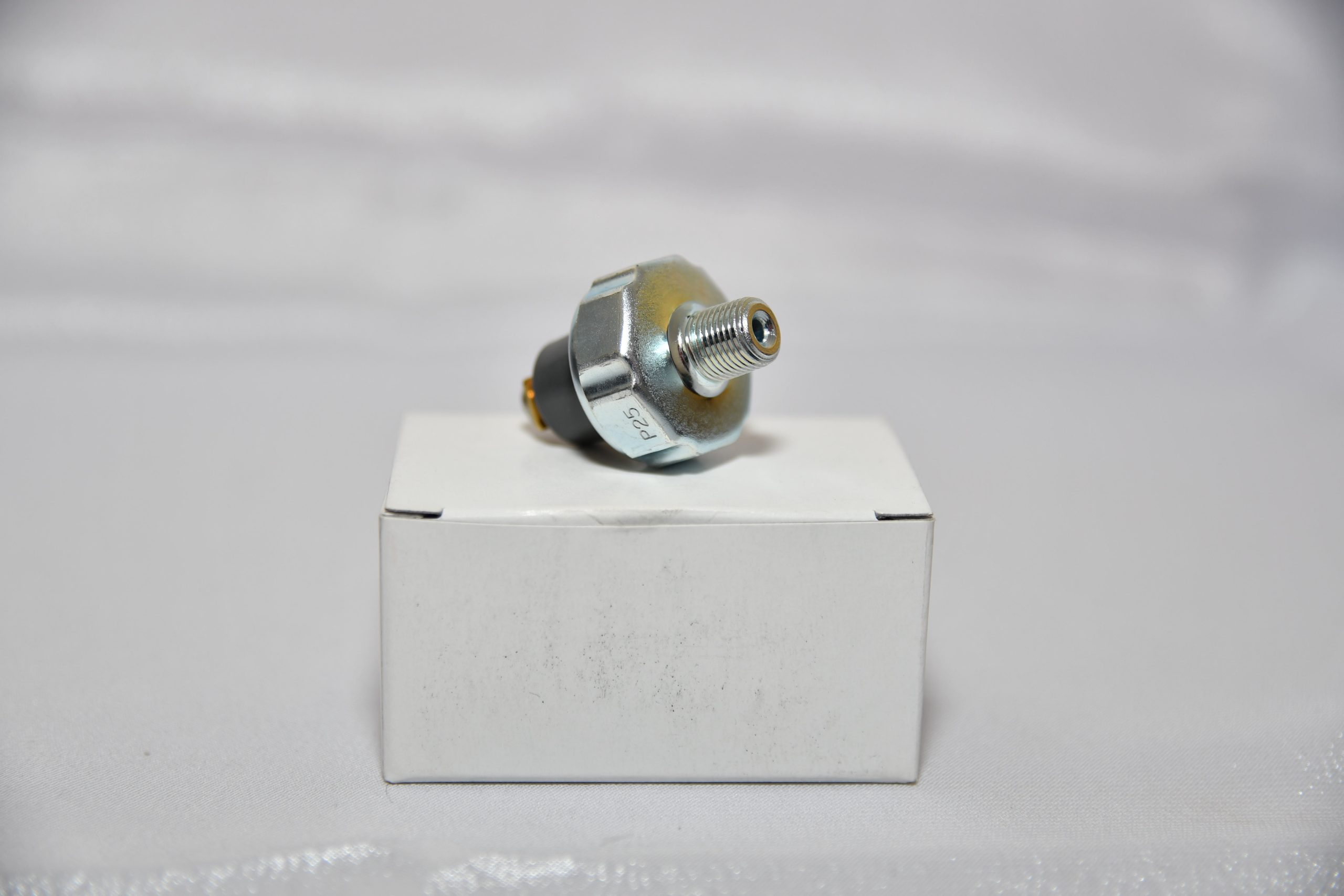 Japanese Mitsubishi Eng. Oil Pressure Switch