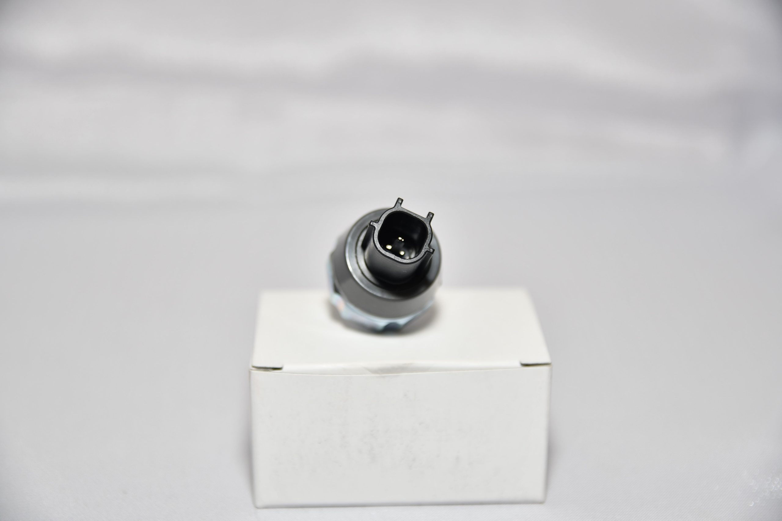 Japanese Nissan Eng. Oil Pressure Sensor - Image 2