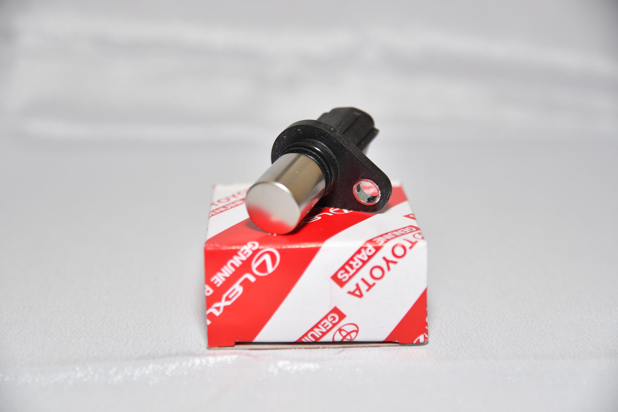 Japanese Toyota Camshaft Sensor - Image 3